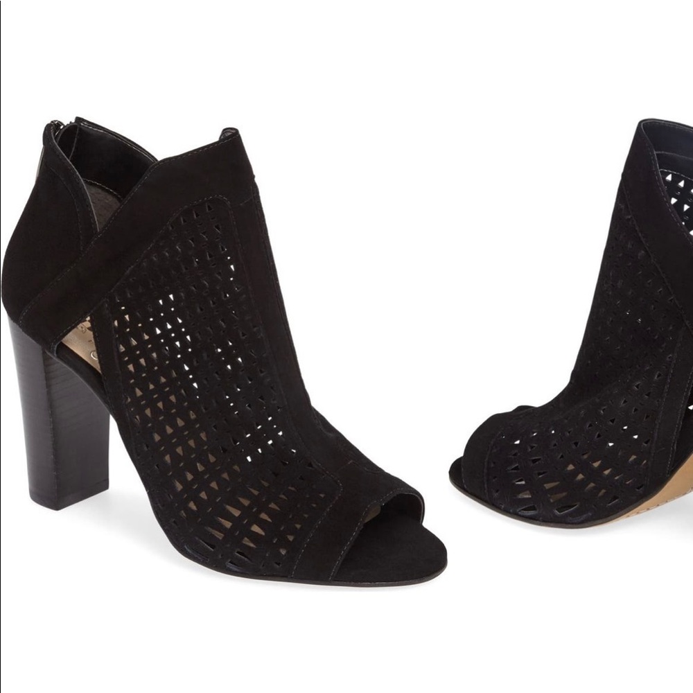 Vince Camuto Cranita Perforated